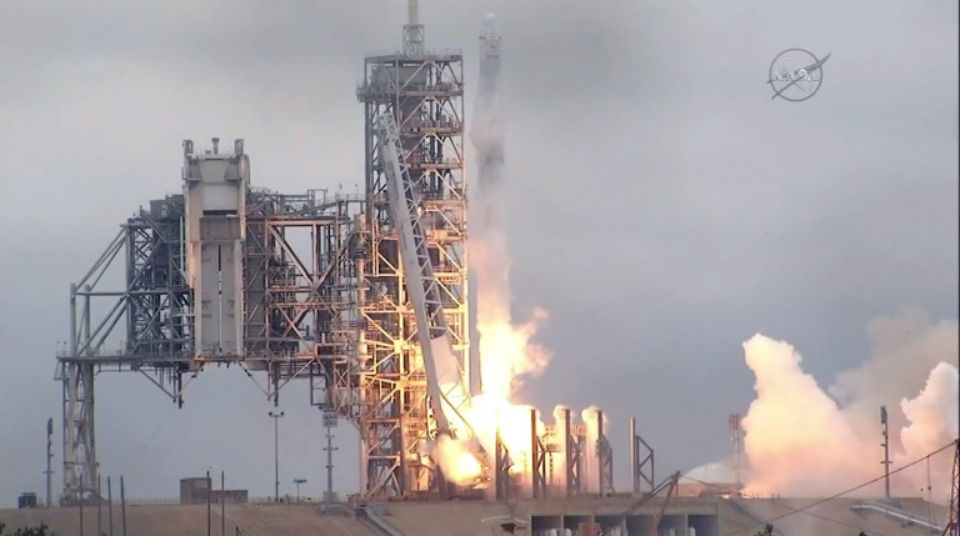 SpaceX lance un satellite pour l’opérateur américain EchoStar