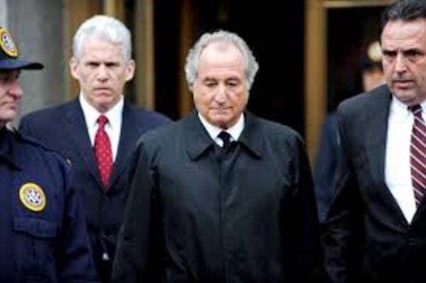 L’escroc Bernard Madoff est décédé en prison